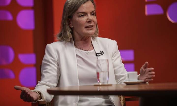 Gleisi: tipificação penal e apreensão de bens são inegociáveis em PL