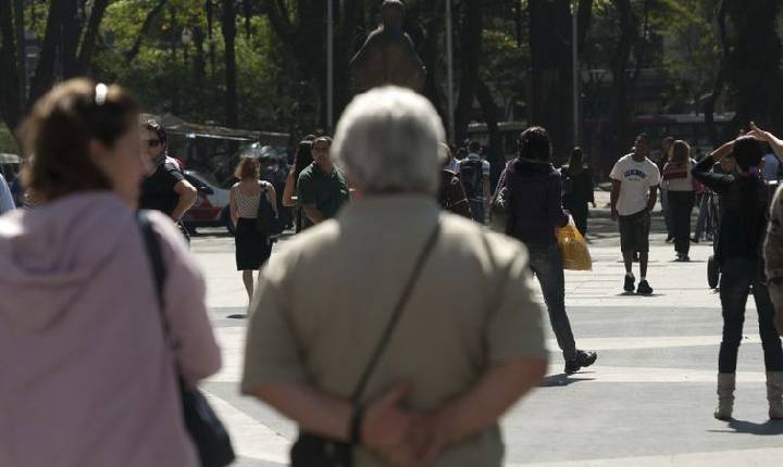 INSS e Caixa suspendem venda de seguro ligado ao crédito consignado