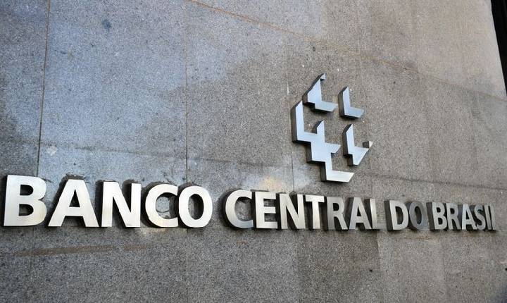 Mercado financeiro reduz previsão da inflação para 4,81%