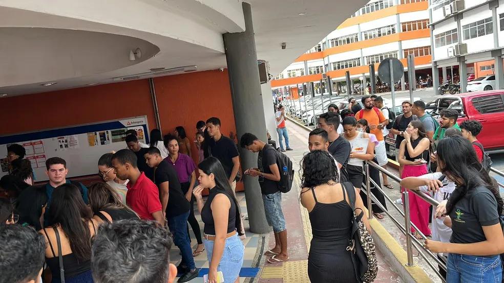 Estudantes são atacados com spray de pimenta por aluno em uma faculdade particular de São Luís - MA