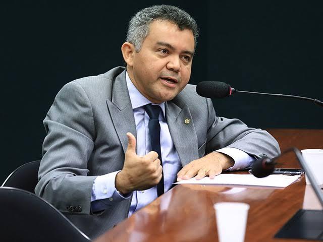 Empresário investigado teria intermediado emendas de Cleber Verde, aponta PF
