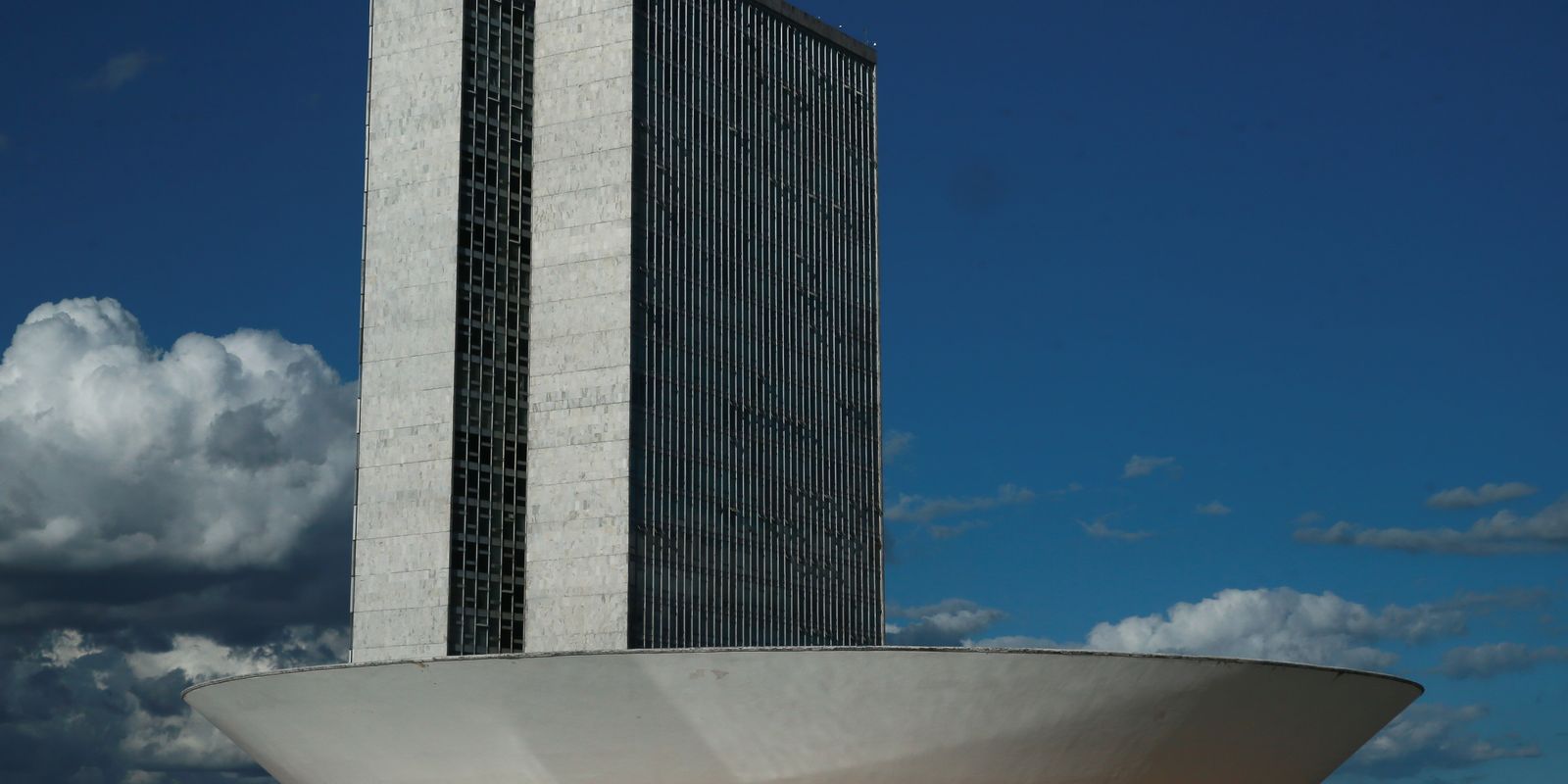 Governo propõe elevar limite de faturamento para microempreendedores individuais e ampliar contratações no MEI