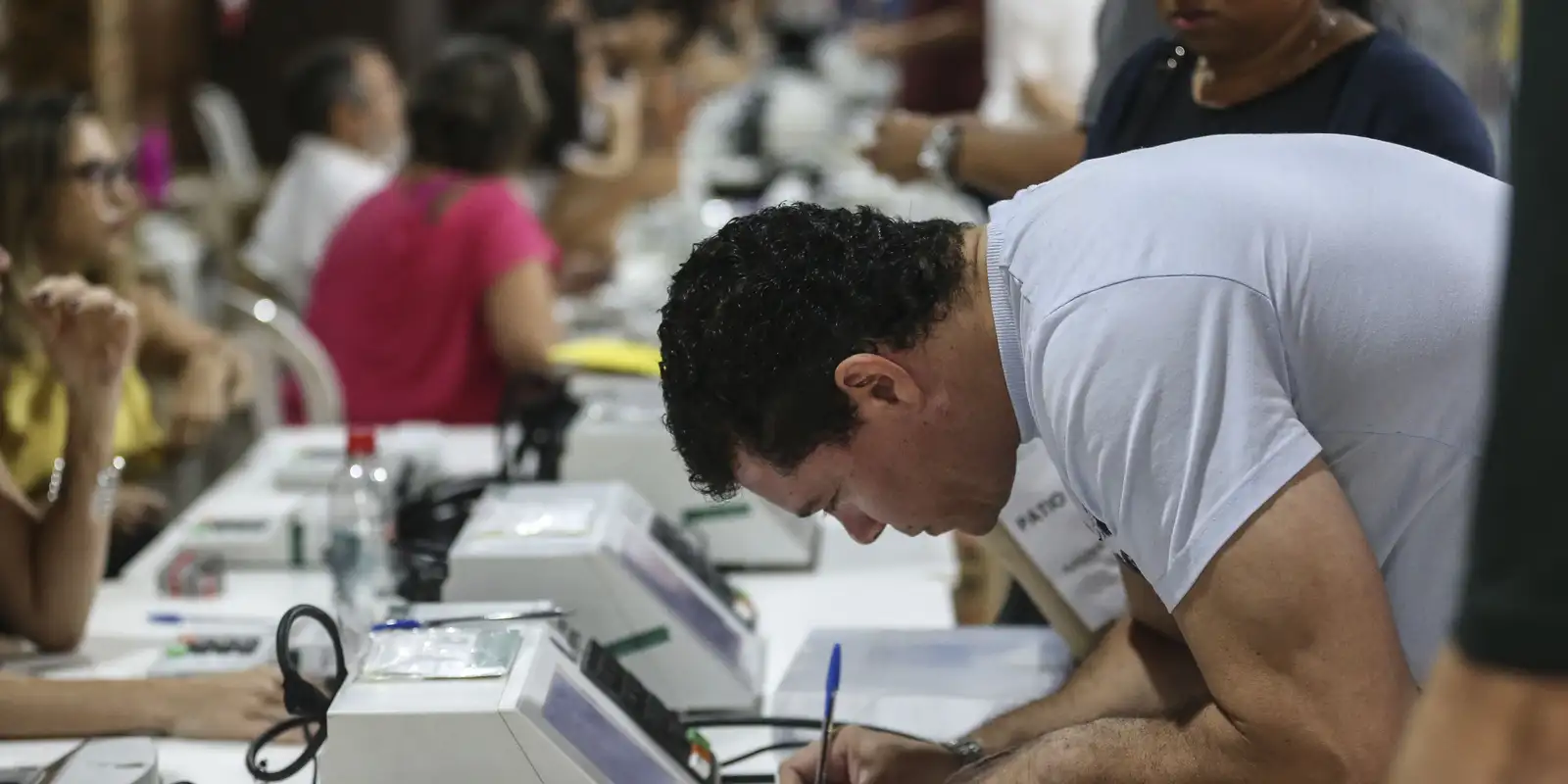 Campanha Boto Fé no Voto combate a desinformação em comunidades de fé durante as eleições