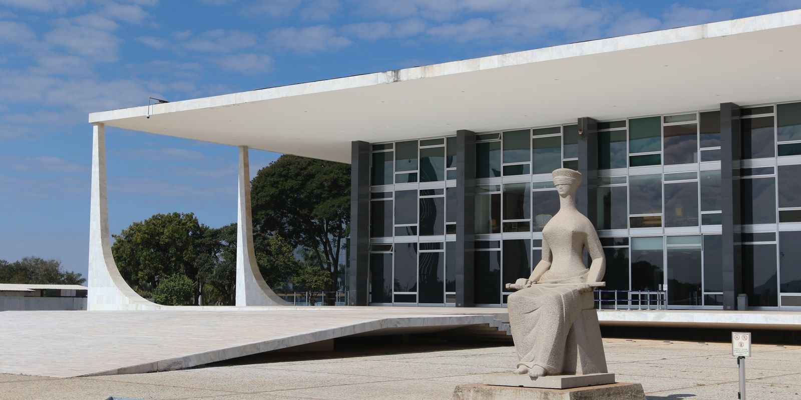 Alexandre de Moraes assume presidência temporária do STF nesta sexta-feira