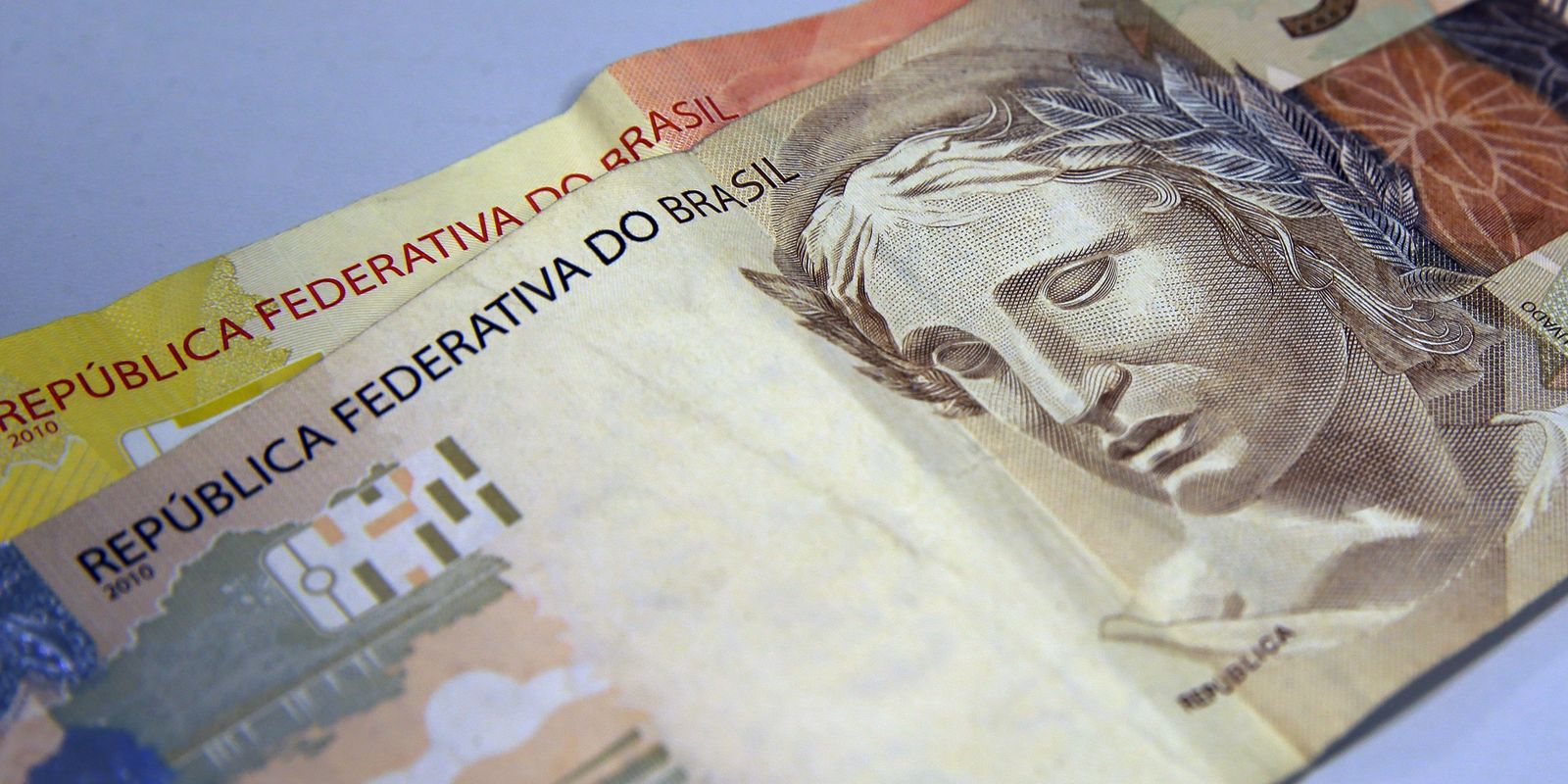 Saques da poupança superam depósitos em R$ 39,3 bilhões no primeiro semestre de 2026