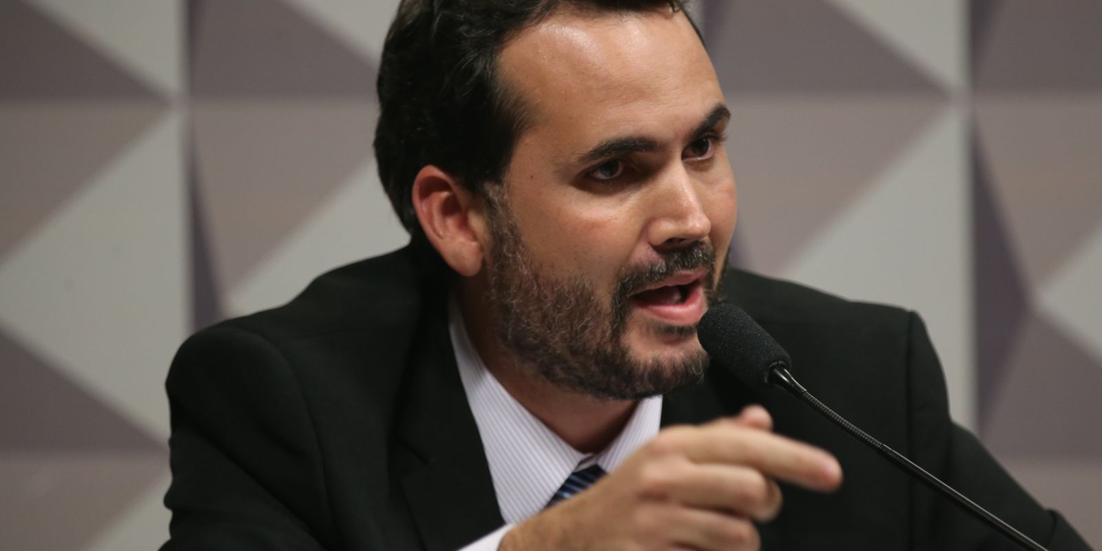 Governo descarta retomar subsídio de R$ 0,35 ao diesel mesmo com alta do petróleo