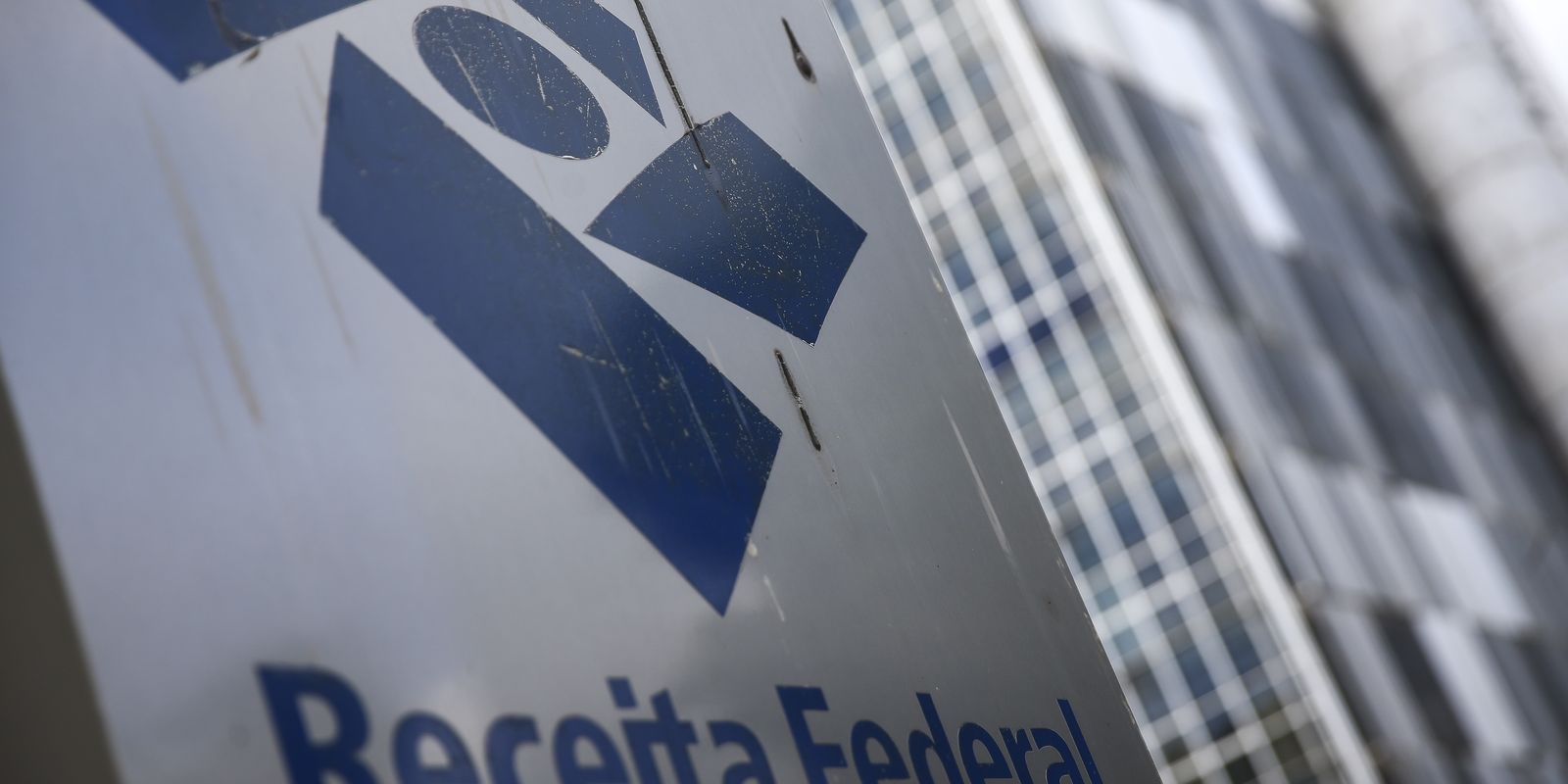 Receita Federal paga último lote da restituição do Imposto de Renda de 2026 nesta segunda-feira