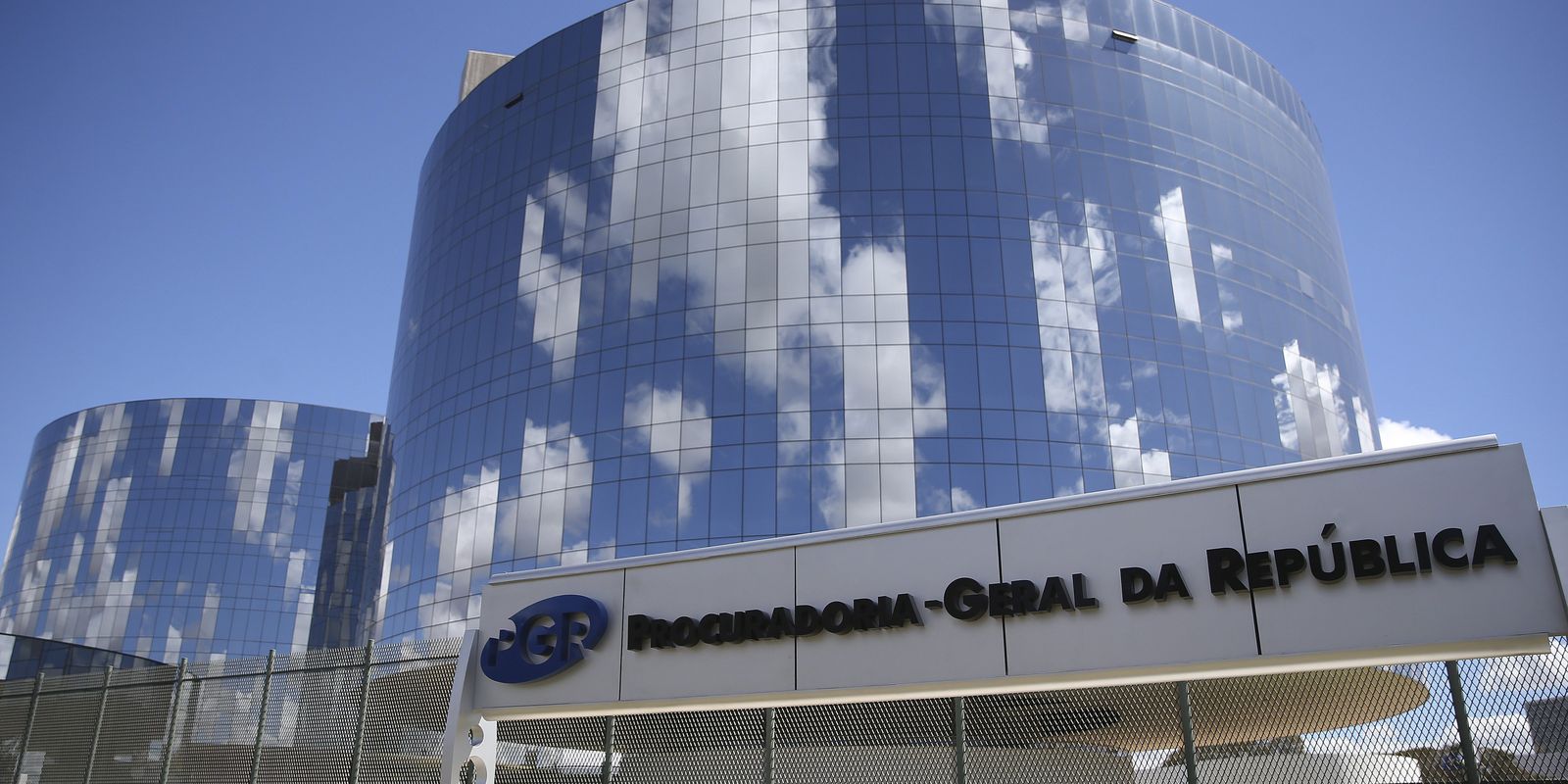 Associação de procuradores apela por moderação em meio à crise no STF