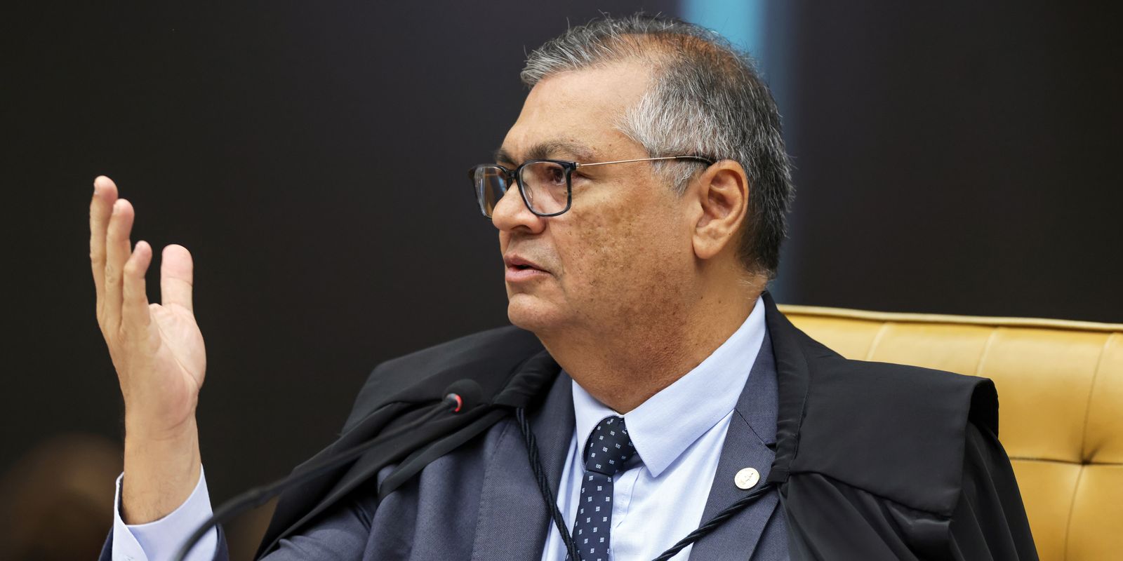 Flávio Dino retira o sigilo de investigação sobre o filme Dark Horse