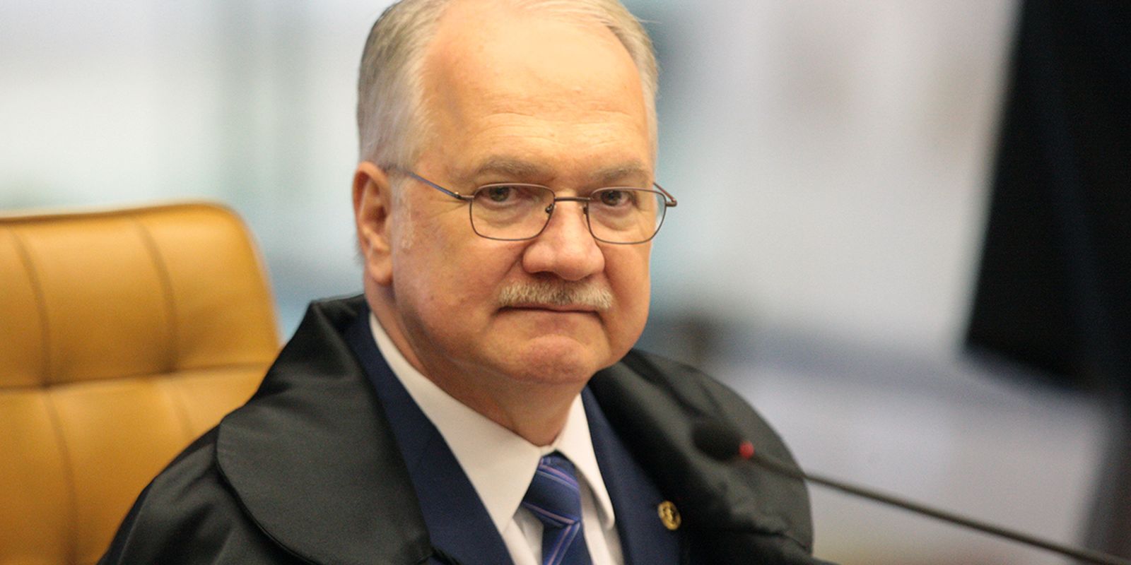 Fachin concede 24h para Mendonça retirar o sigilo do processo do Banco Master