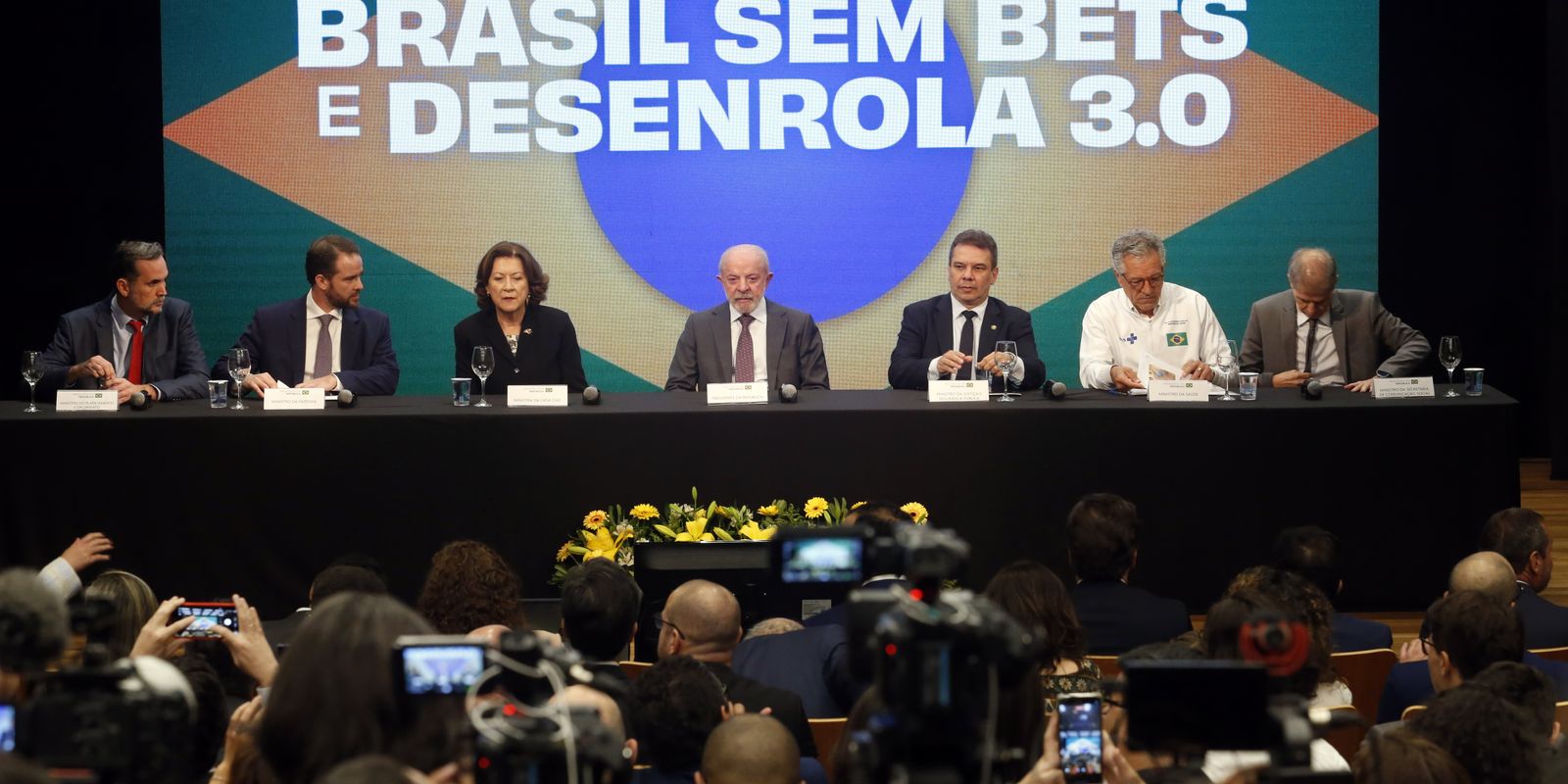Governo lança o Desenrola Brasil 3.0 com compra de dívidas pela União