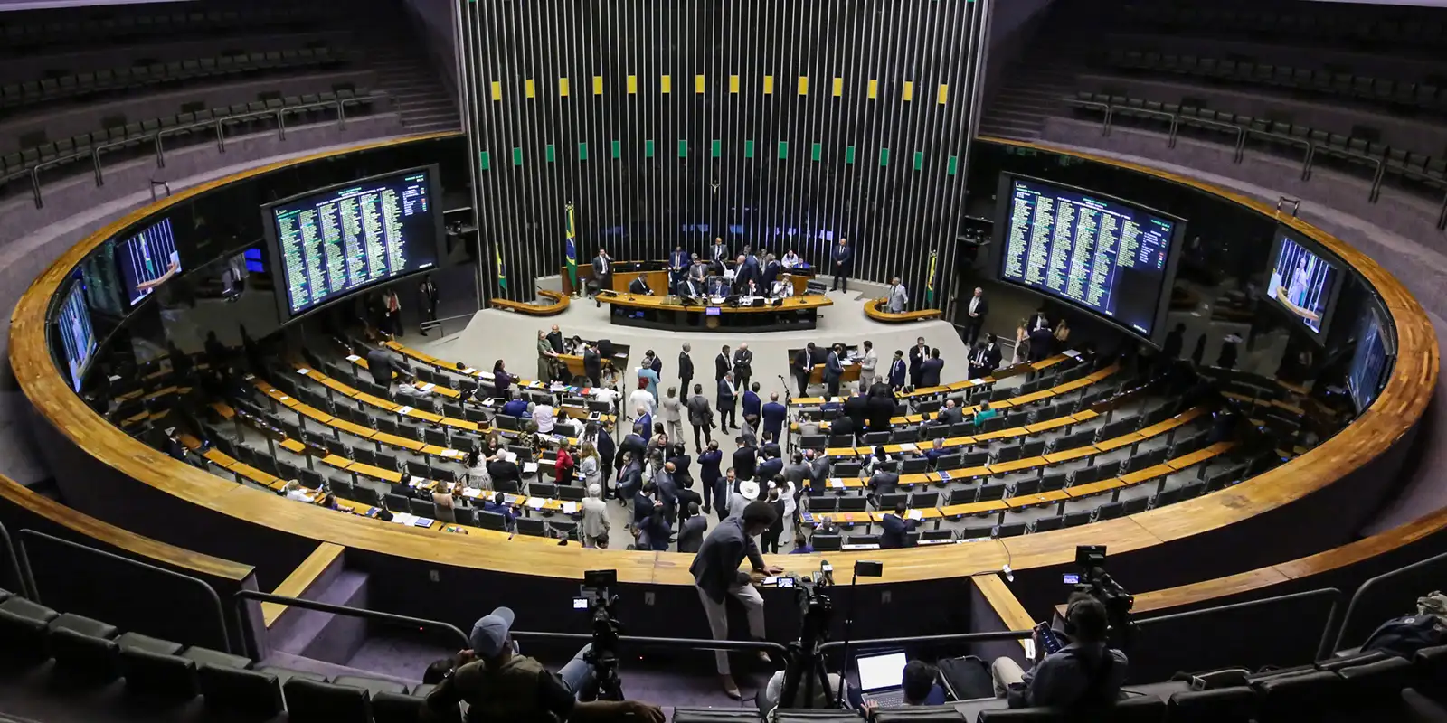 Câmara aprova MP que zera imposto de compras internacionais da 