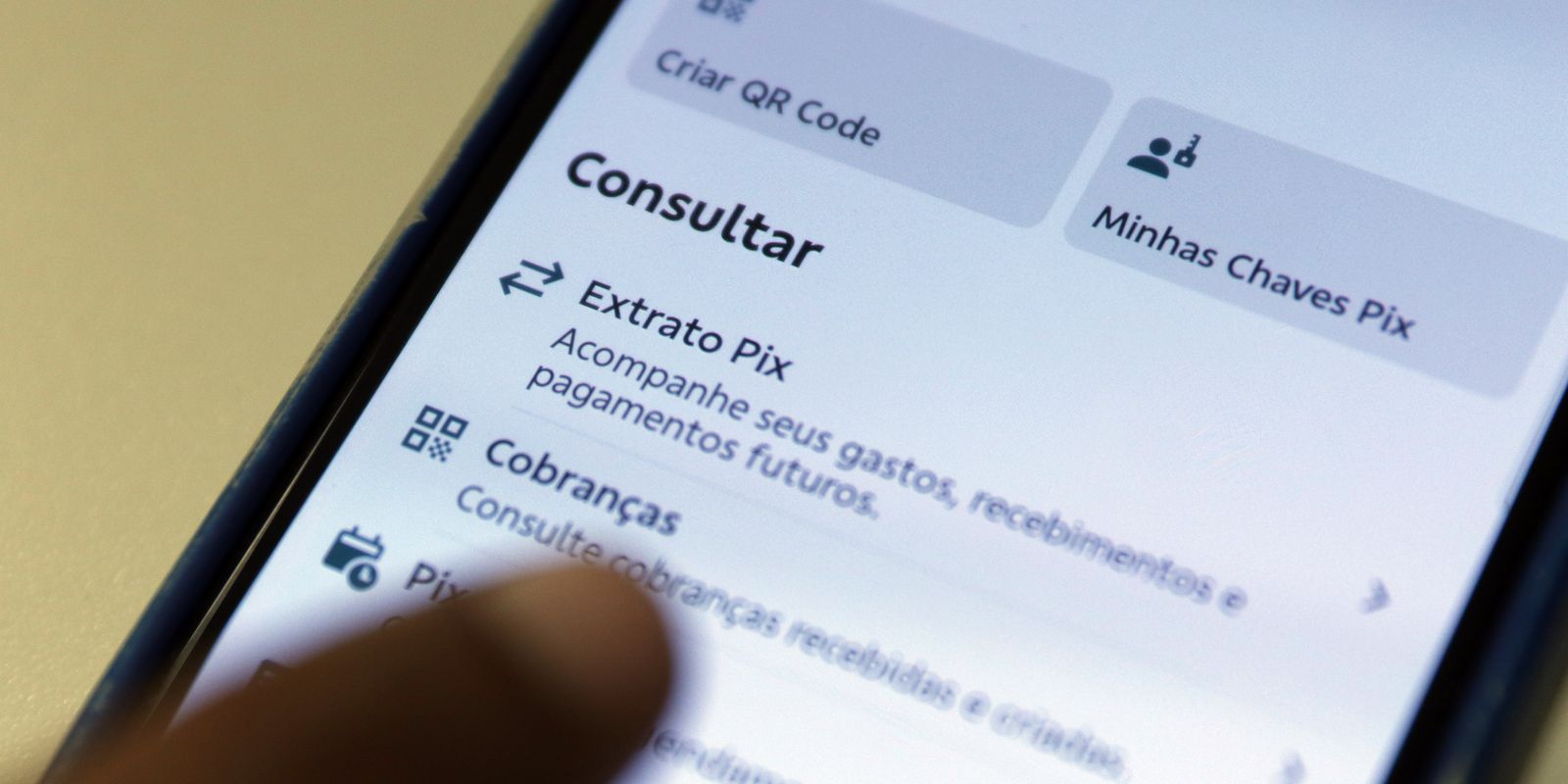 Volume de transações com Pix recua 10% após veto a apostas online