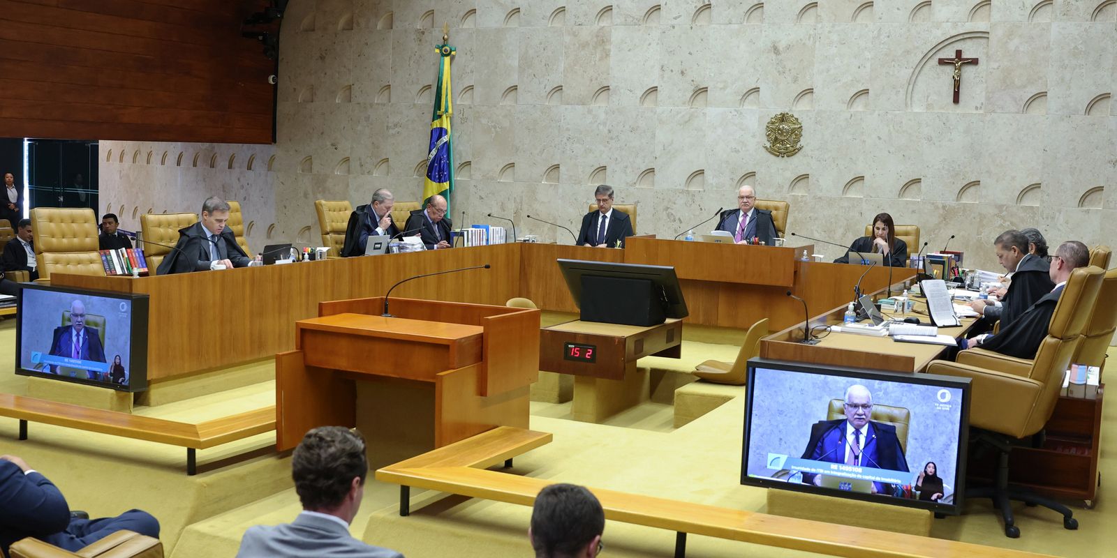 STF retoma sessões após período de suspensão e impasse interno