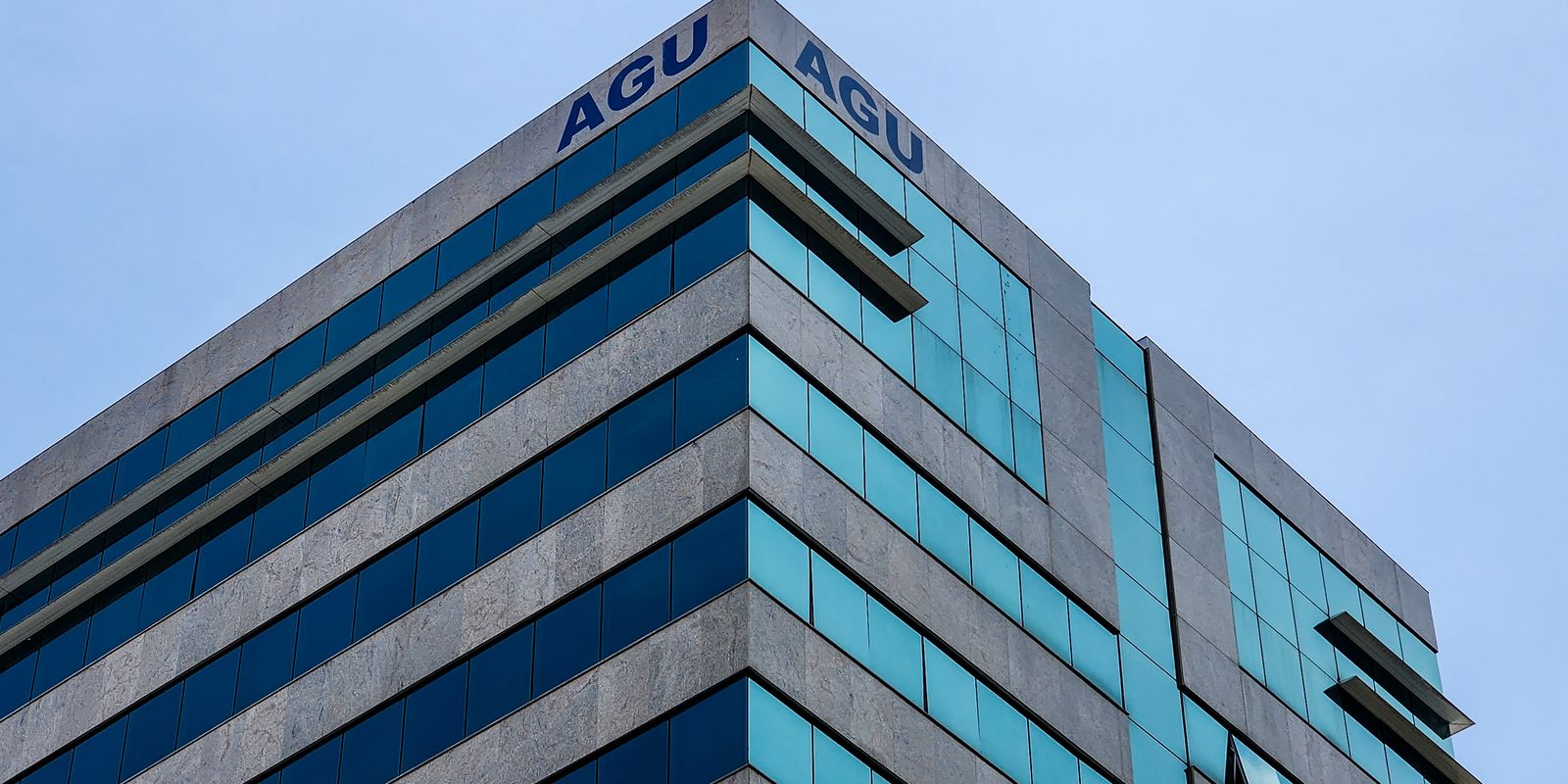 AGU aciona Polícia Federal para apurar suposto repasse de Trump contra o STF