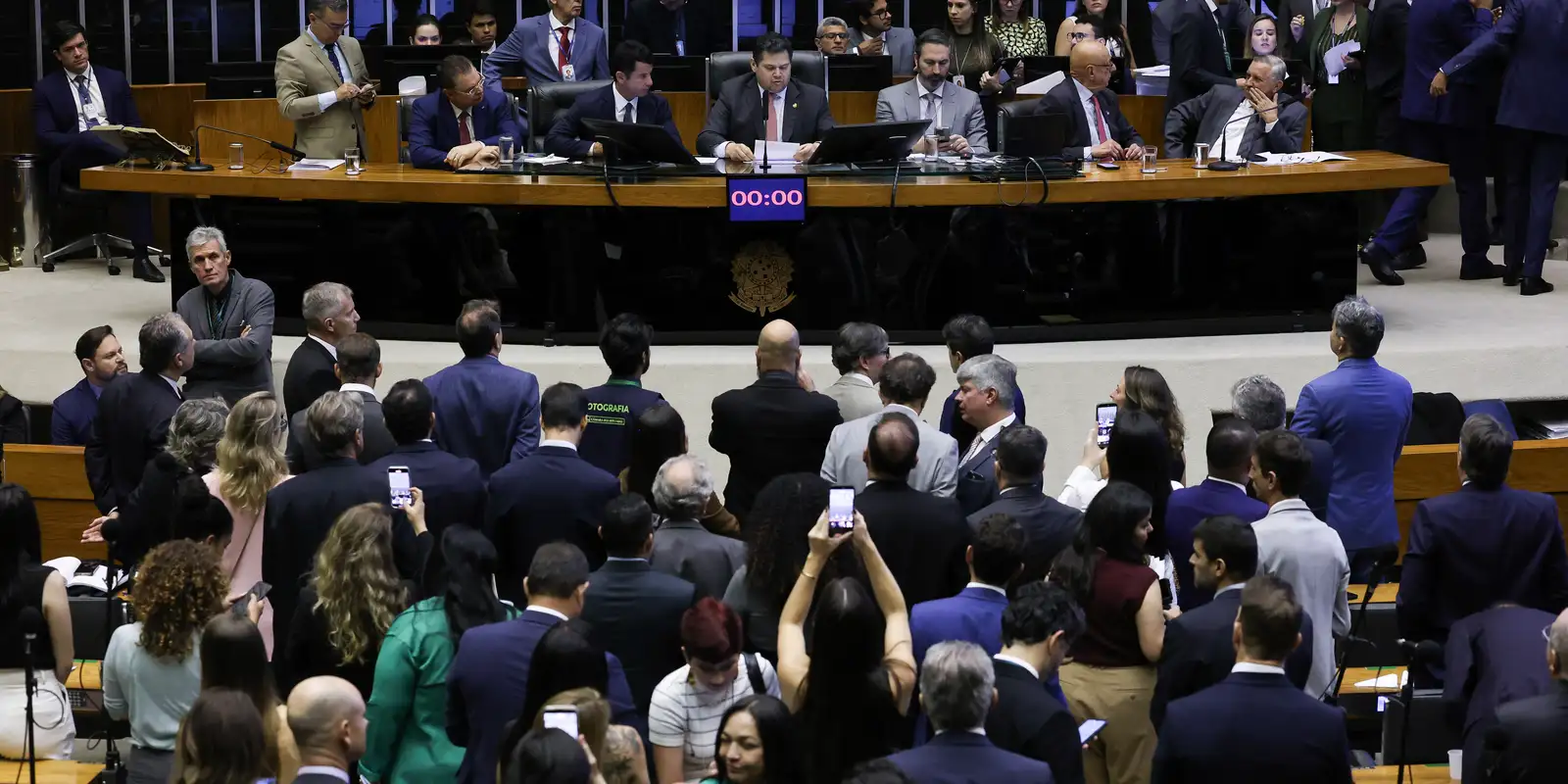 Senado pauta votação da PEC pelo fim da escala 6x1 para quarta-feira