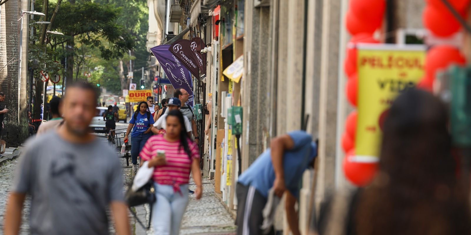 Aprovado no Senado, fim da escala 6x1 renova a esperança de mais tempo livre