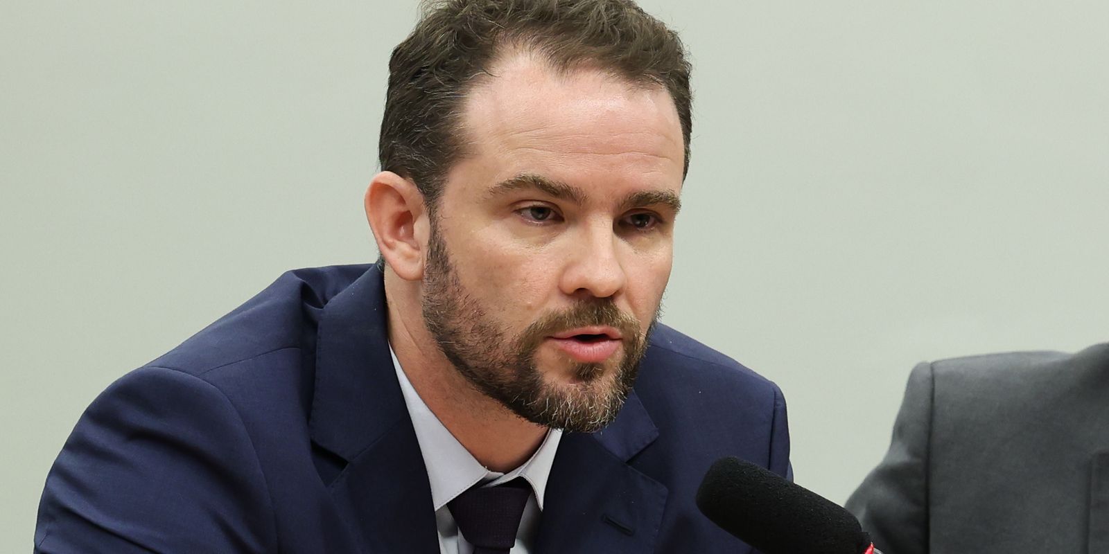 Governo prioriza diálogo para aprovar ajuste fiscal, afirma Dario Durigan