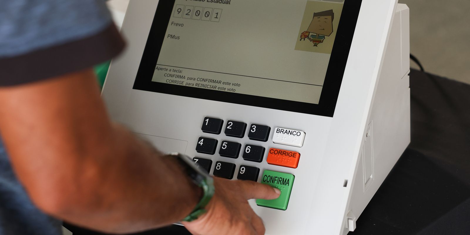 Como fazer a justificativa eleitoral e evitar multas nas eleições