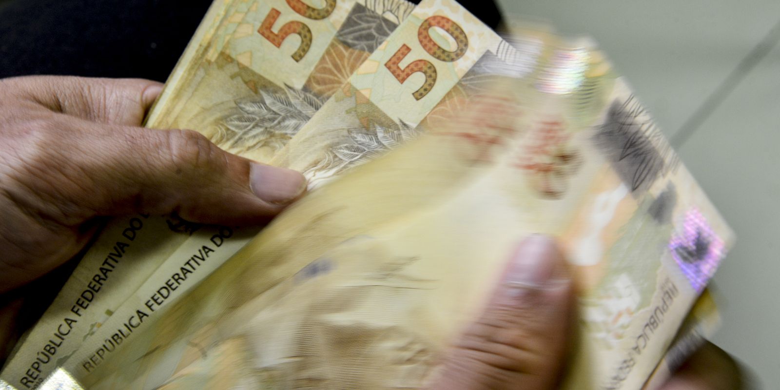 Desenrola convoca bancos para apresentar dívidas em nova fase do programa