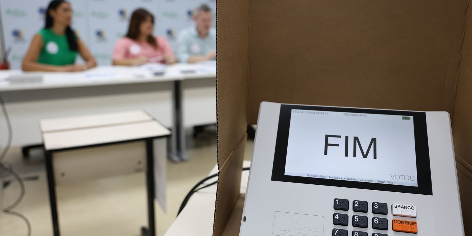 Direitos de idosos e pessoas com deficiência para votar nas urnas