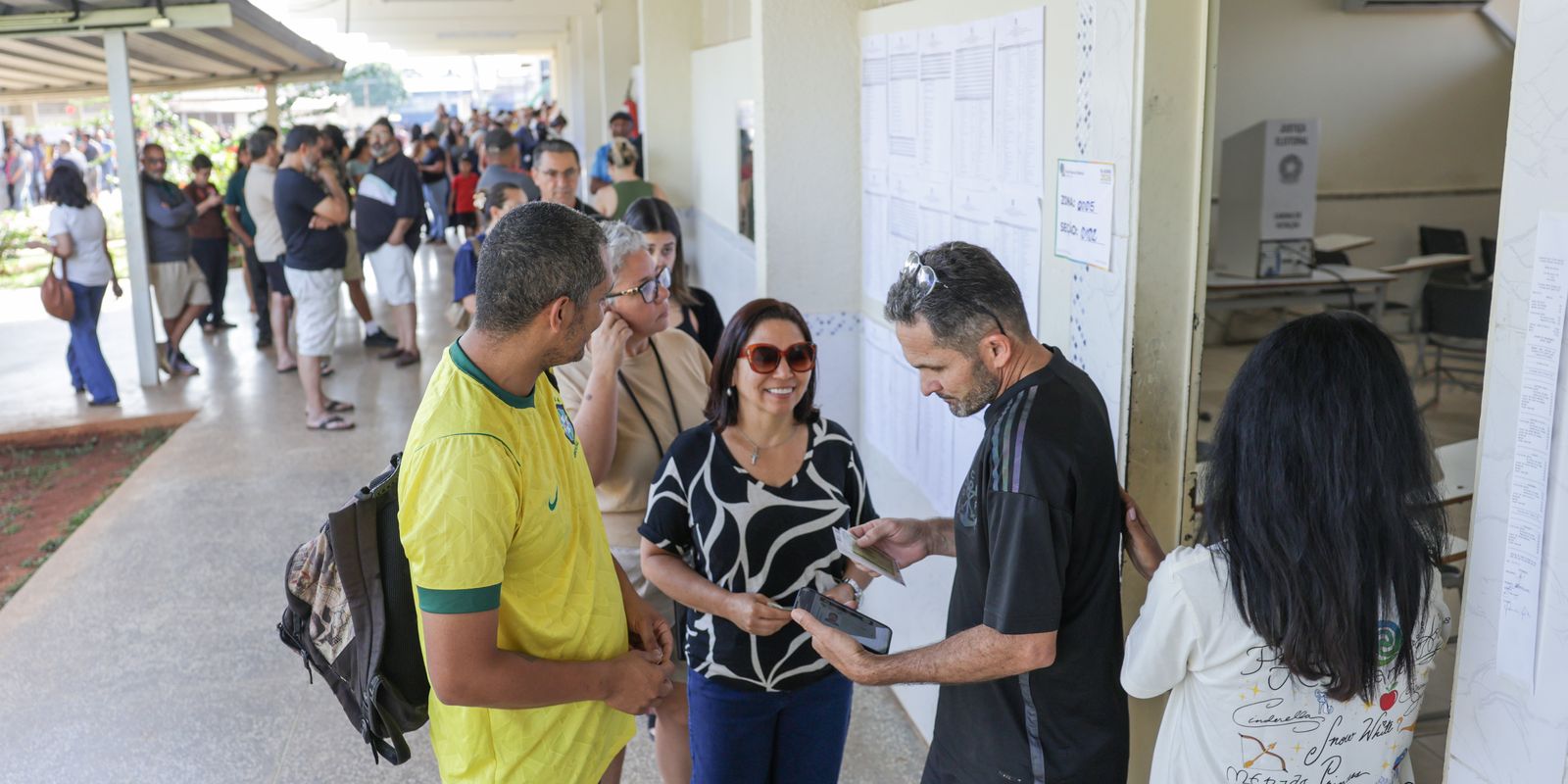 Eleitor que trabalha tem direito de votar garantido pela lei no dia do pleito