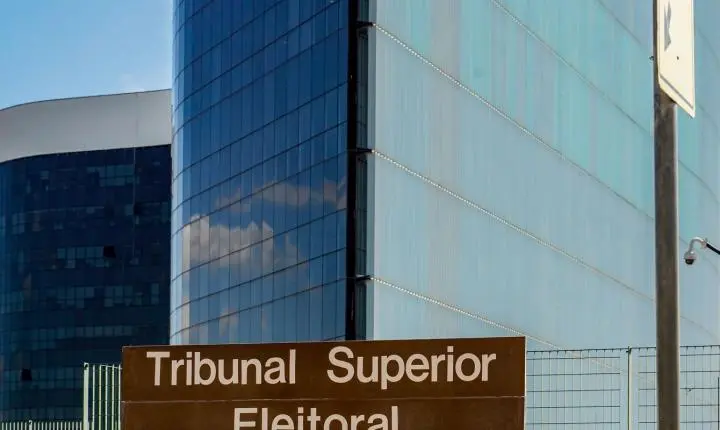 Condenação por lesão corporal contra mulher gera inelegibilidade segundo o TSE