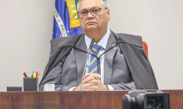 Flávio Dino anula decisão do TSE e libera publicação do humorista Antonio Tabet