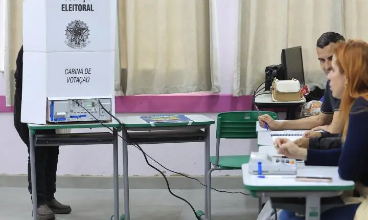 Apenas oito legendas vão definir o novo mapa partidário no comando dos estados