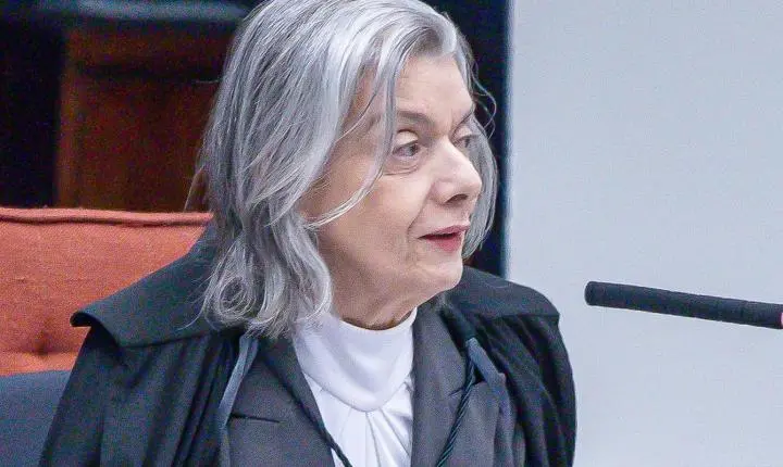 Cármen Lúcia nega ação de transporte gratuito interestadual para eleições