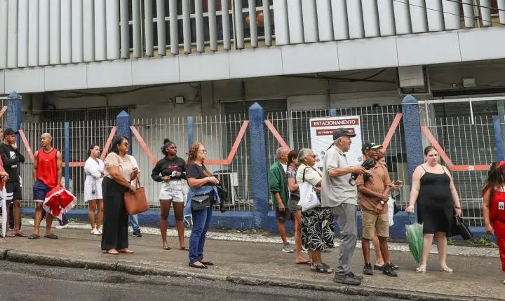 Polícia federal investiga falhas na frota de ônibus durante as eleições