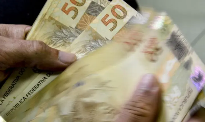 Desenrola convoca bancos para apresentar dívidas em nova fase do programa