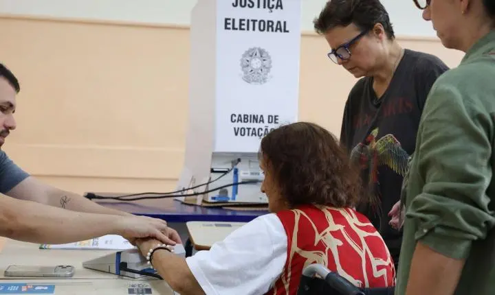 Primeiro turno das eleições de 2026 registra alta de eleitores idosos