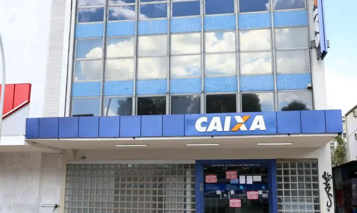Trabalhadores da Caixa votam sobre o fim da greve na próxima segunda-feira