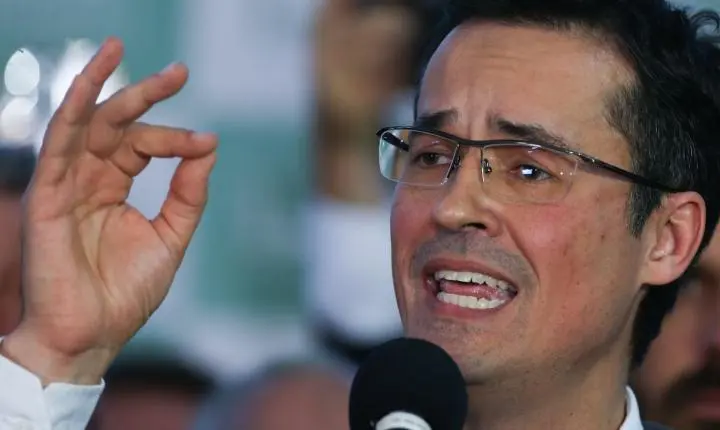 TSE adia decisão sobre a candidatura de Deltan Dallagnol